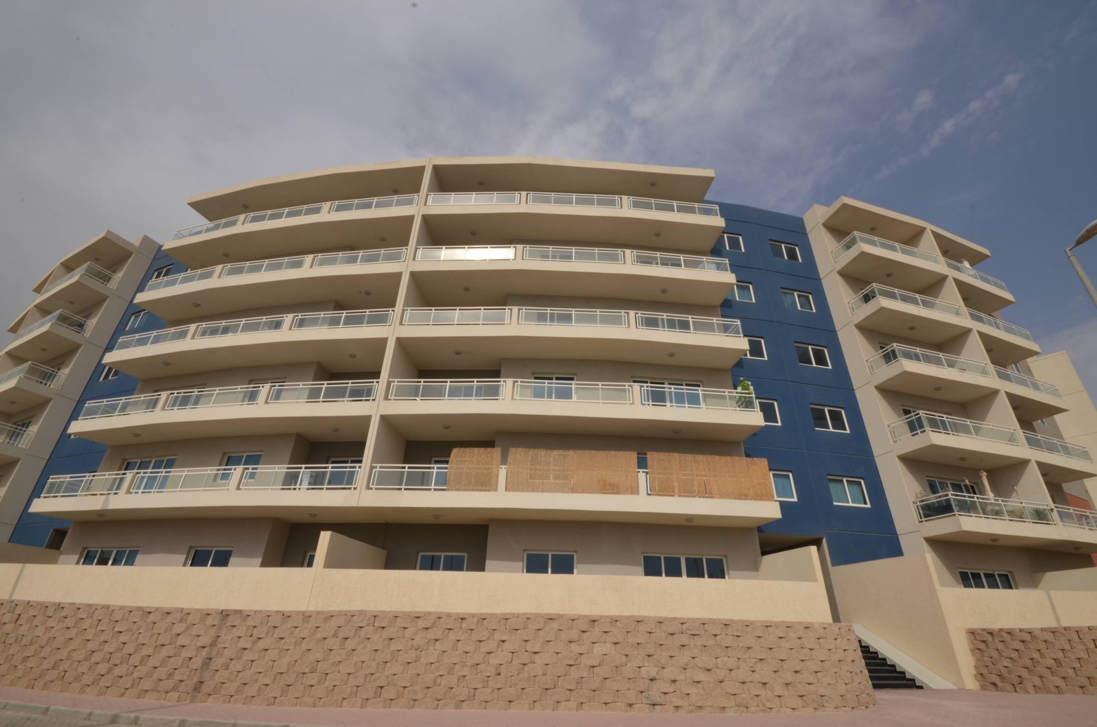 Resort-style swimming pool and leisure facilities at Al Reef Downtown offering a comfortable suburban lifestyle in Abu Dhabi.